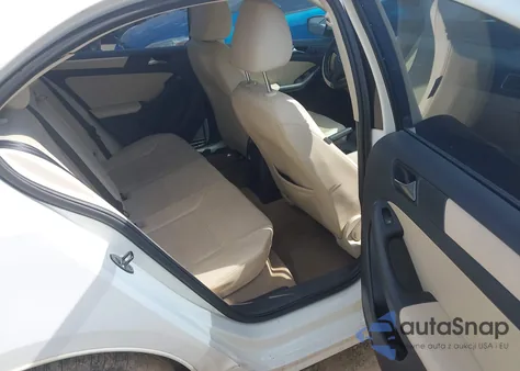 2011 Volkswagen Jetta 2.5L Se z USA, uszkodzony, nr VIN 3VWDX7AJ9BM352889